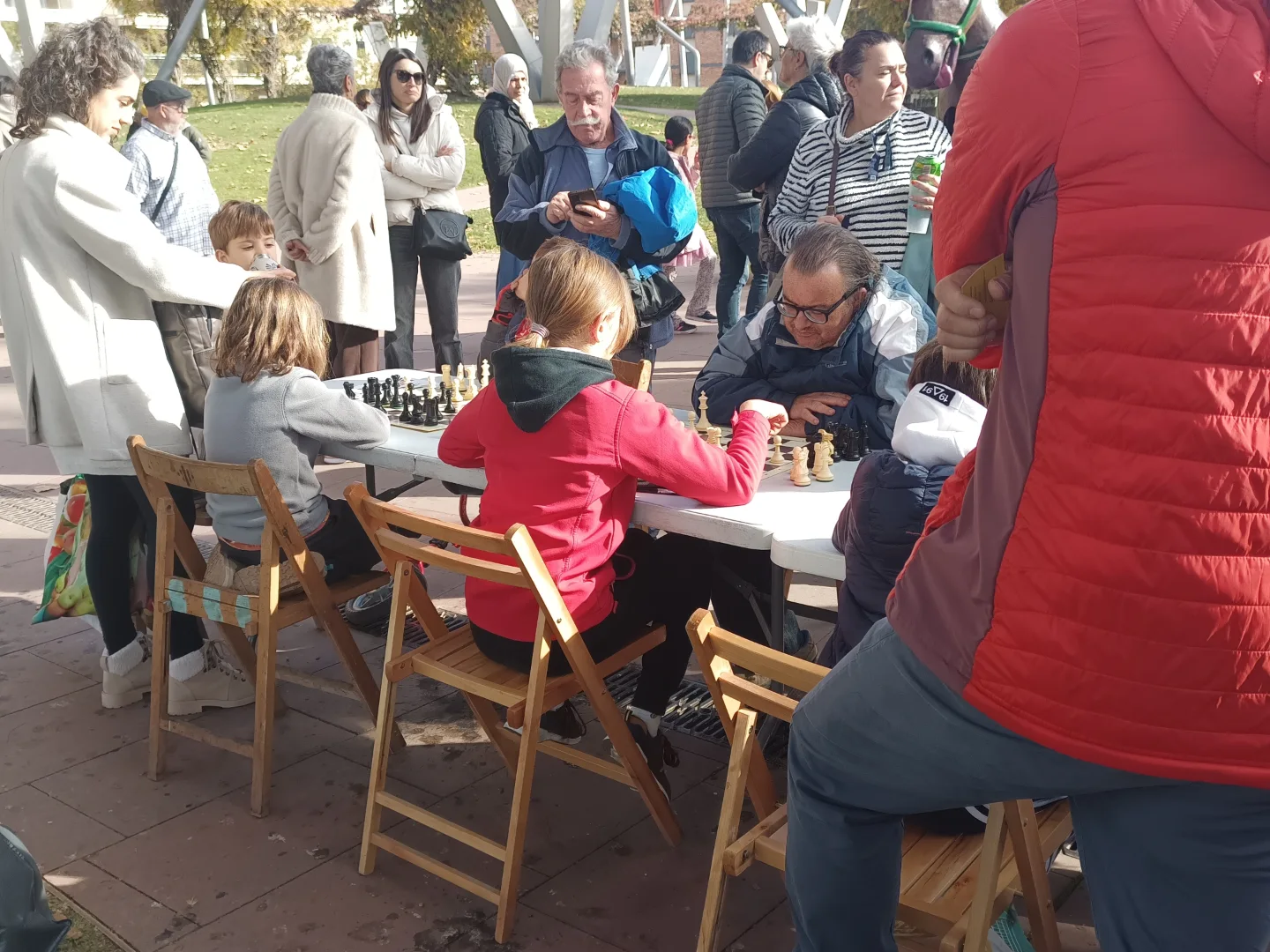 Hoy hemos ido a Som Cultura, la gran feria de entidades culturales de Lleida organizada por el Col·lectiu Cultural Cappont @cculturalcappont. 🎉 - 2