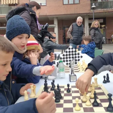 ♟️ Escacs al carrer: un èxit malgrat el temps