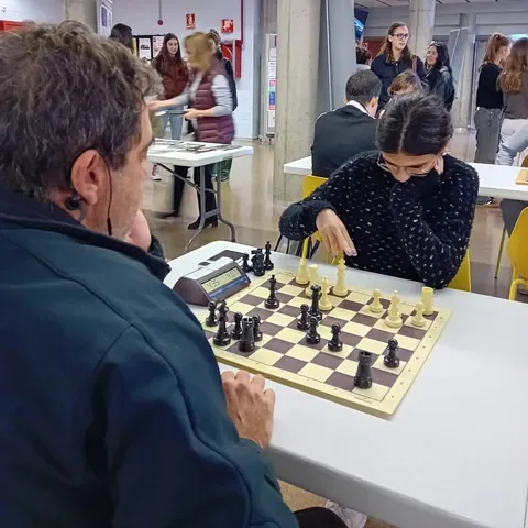 ♟️ Jornada d'escacs a la Biblioteca del CAFIV - 3