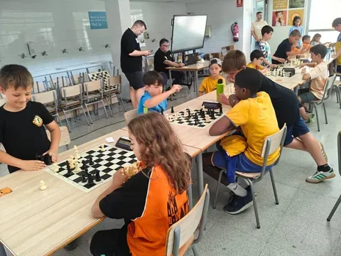 ♟️ Torneig i simultànies amb el MF Joan Trepat al Col·legi Episcopal - 4