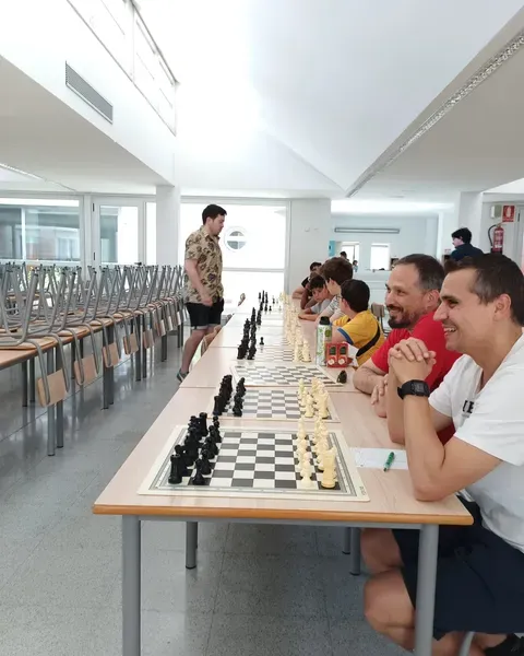 ♟️ Torneig i simultànies amb el MF Joan Trepat al Col·legi Episcopal - 7