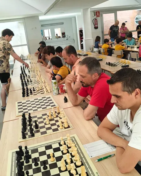 ♟️ Torneig i simultànies amb el MF Joan Trepat al Col·legi Episcopal - 8